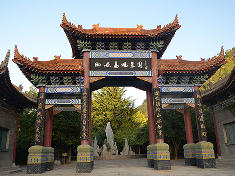 西安高橋墓園服務(wù)電話，西安高橋墓園價(jià)格