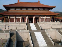 驪山墓園地處西安臨潼區(qū)斜口街道辦張鐵村0.5萬(wàn)起