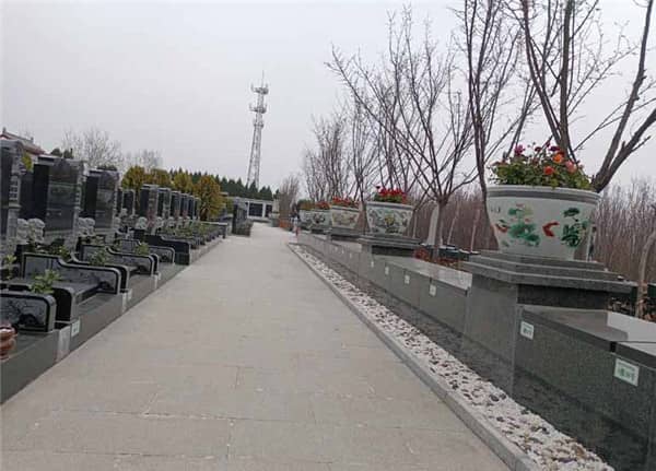 西安漢皇樹(shù)葬墓園樹(shù)葬花壇葬壁葬立碑價(jià)格各是多少錢