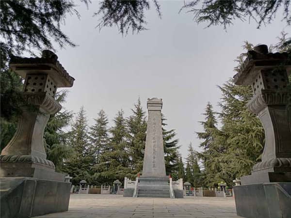 西安閻良漢皇樹(shù)葬墓園占地面積多大，設(shè)計(jì)了多少墓穴？