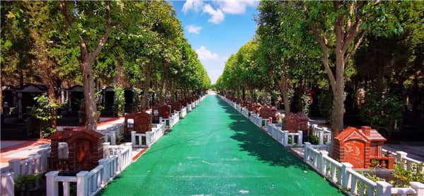 西安閻良區(qū)漢皇樹葬墓園樹葬價格區(qū)間解析