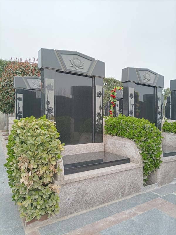 西安漢皇墓園位于哪個(gè)具體景區(qū)內(nèi)，其地理位置有何優(yōu)勢(shì)？