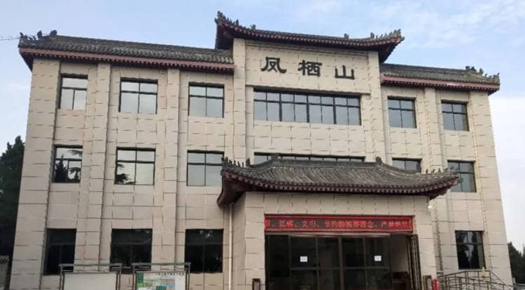 西安鳳棲原墓園南區(qū)班車服務(wù)詳解：便捷出行，安心緬懷