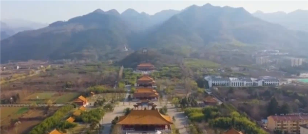 壽陽山墓園的具體位置在哪里，其周邊環(huán)境有何特點(diǎn)？