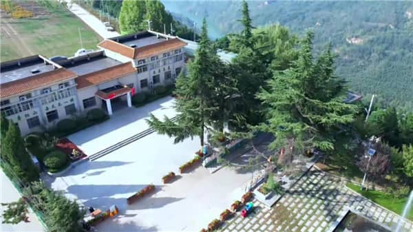 西安壽陽山墓園是否是一個匯聚各界精英的地方？