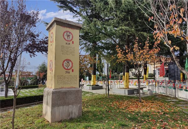 在西安參加葬禮時(shí)，神情舉止方面有哪些需要注意的地方？