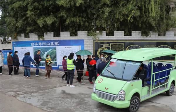 西安壽陽(yáng)山墓園在花壇葬位的設(shè)計(jì)上有哪些考量，以確保其美觀與功能的兼具？