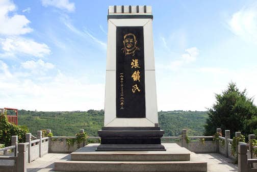西安壽陽山公墓在長(zhǎng)安區(qū)的墓地市場(chǎng)中有什么特色或優(yōu)勢(shì)