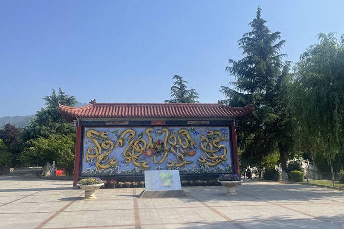 乘坐公交如何到達西安慈恩園？