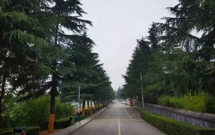 長(zhǎng)安區(qū)棗園山生態(tài)人文紀(jì)念園是在哪一年建立的，并且它是由哪個(gè)機(jī)構(gòu)批準(zhǔn)的？