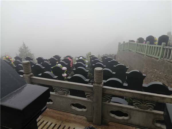 西安九龍山公墓的墓位價(jià)格是否會(huì)受到市場(chǎng)供需關(guān)系的影響？