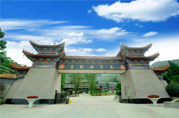 西安九龍山公墓的專業(yè)服務(wù)和設(shè)計團(tuán)隊(duì)能為客戶帶來哪些獨(dú)特的體驗(yàn)或價值？