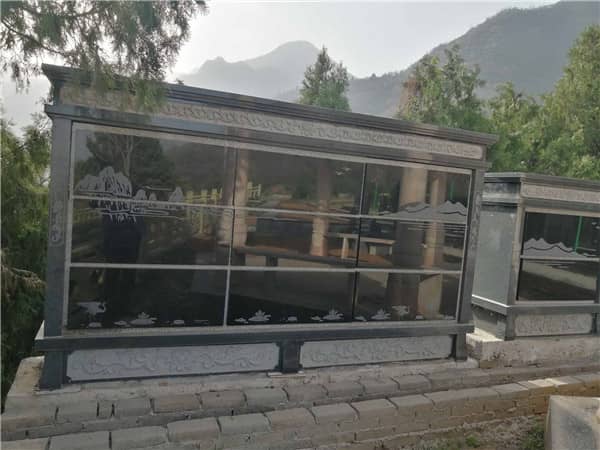 西安九龍山公墓目前有哪些類型的墓位，它們的價(jià)格區(qū)間大概是多少？
