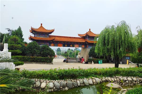 九龍山公墓是否提供個(gè)性化服務(wù)，如何滿(mǎn)足不同客戶(hù)的需求？