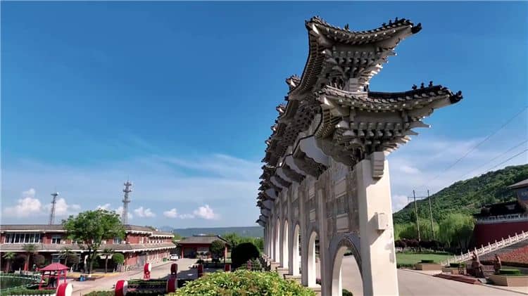 西安霸陵墓園新區(qū)是否提供個性化的墓地定制服務(wù)？