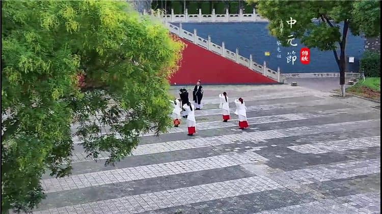 西安霸陵墓園新區(qū)是否提供跨文化或宗教安葬服務(wù)？