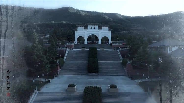 西安霸陵墓園新區(qū)在管理和服務上有哪些特色，如何確?？蛻魸M意？