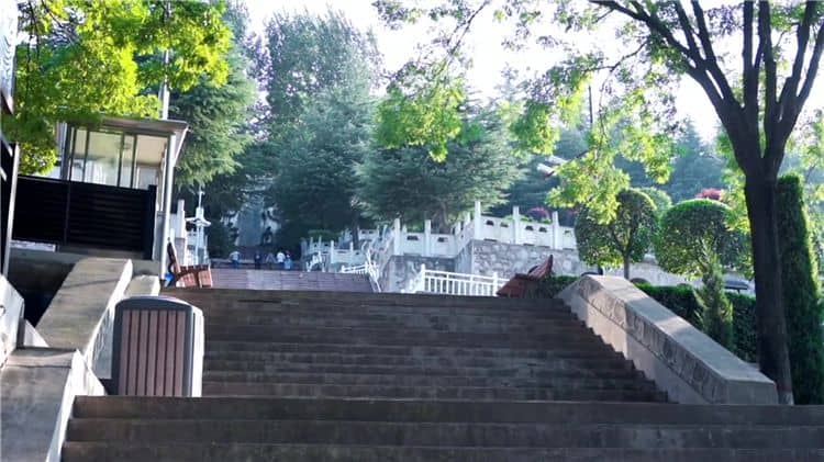 西安霸陵墓園分布圖片欣賞，省錢又省心買墓地！