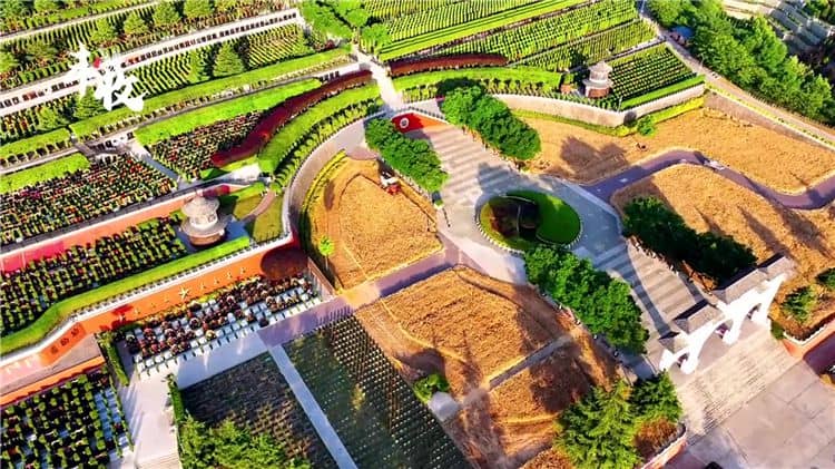 西安霸陵墓園新區(qū)是否提供接送服務(wù)？