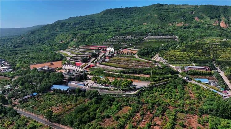 西安霸陵墓園新區(qū)的墓地位置選擇有哪些講究？