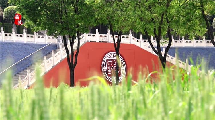 在西安霸陵墓園新區(qū)，客戶參觀墓位并選定后的接待流程是怎樣的？