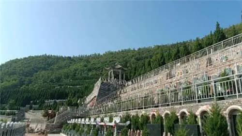 西安高橋墓園有哪些獨(dú)特的優(yōu)勢(shì)和特點(diǎn)？