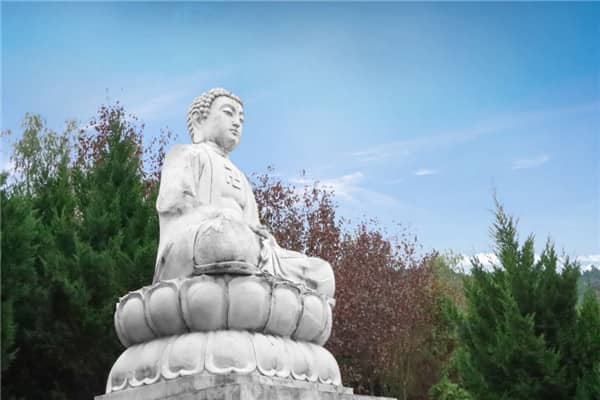 西安墓園下葬儀式流程簡(jiǎn)述:緬懷逝者,莊重告別