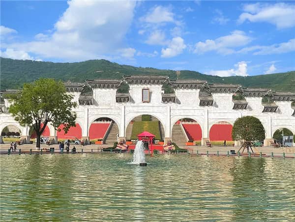 西安墓地銷售一個(gè)月多少錢，公墓陵園
